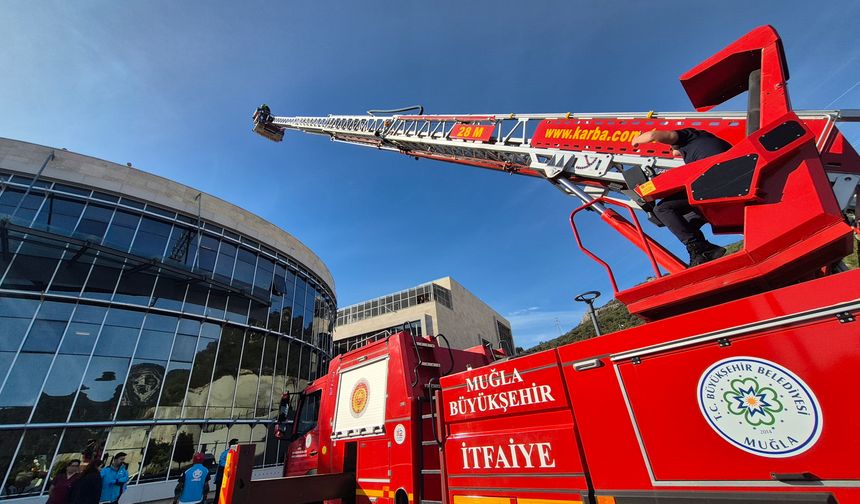 Bodrum Devlet Hastanesi’nde afet tatbikatı nefes kesti!