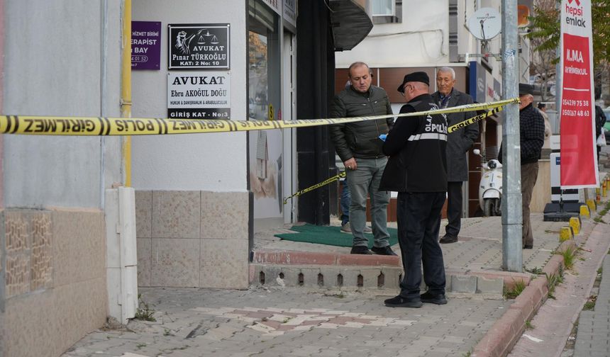 Boşanma görüşmesi kanlı bitti! Kayınpeder gelini ve kız kardeşini vurdu
