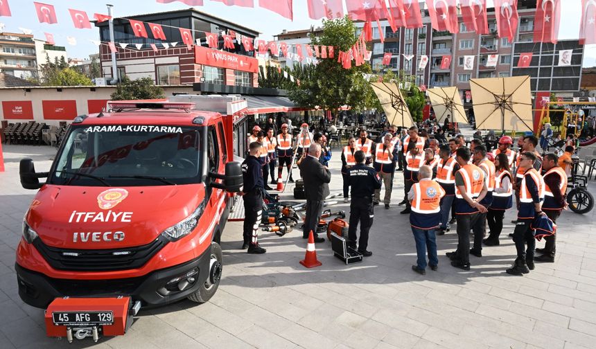 Afetlere karşı Manisa’da dayanışma ağı!