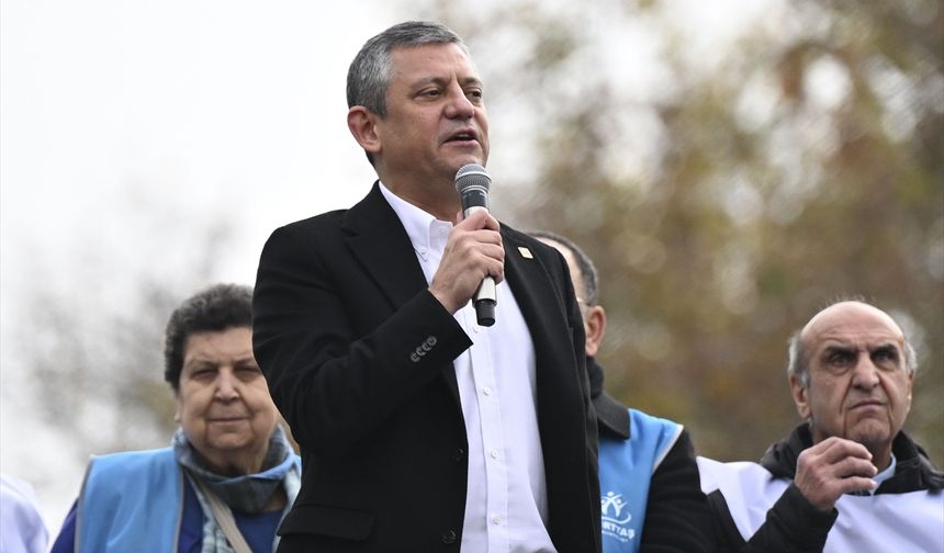 Özgür Özel Ankara’da emekli ve emekçilere seslendi: İlk sandıkta birlikte kazanacağız