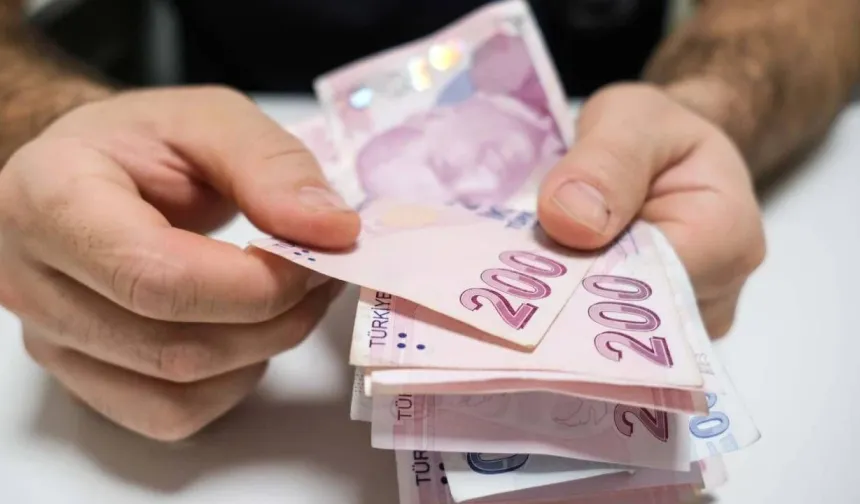 Üst düzey zam geri çekildi, peki şimdi ne olacak? Memur-Sen’den tüm çalışanları kapsayan talep!