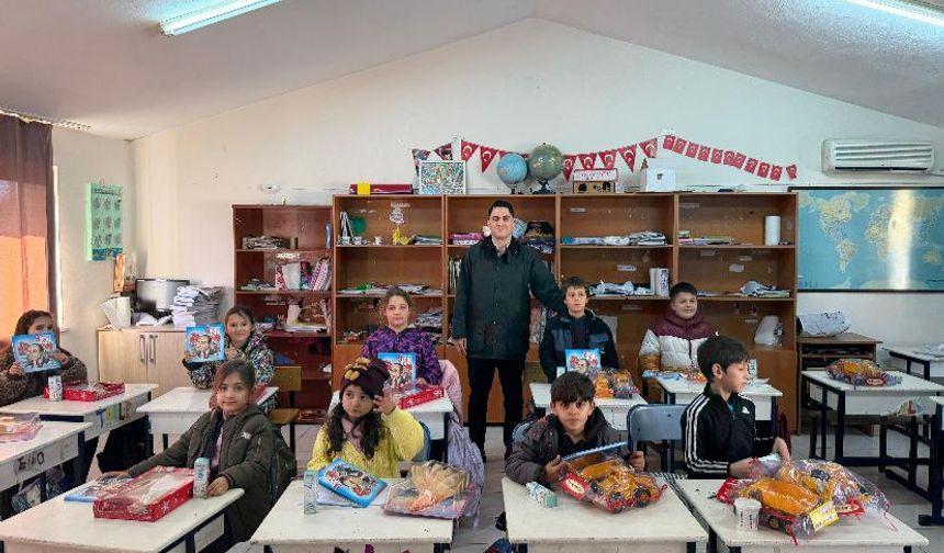 Ülkü Ocakları’ndan İzmir Seferihisar’daki köy okuluna destek!