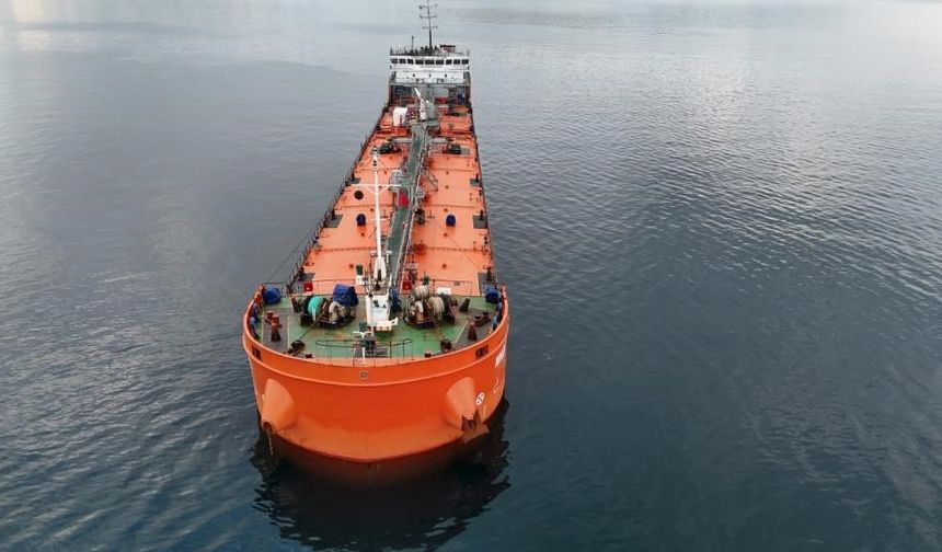 Sinop açıklarında saldırıya uğrayan gemi beklemede