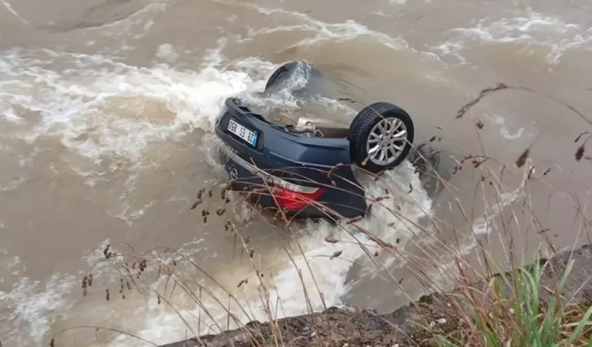 Mezar yeri bakmaya giderken can verdiler