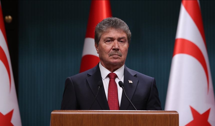 Üstel’den Kıbrıs mesajı: “Çözüm, iki egemen eşit devletten geçer”