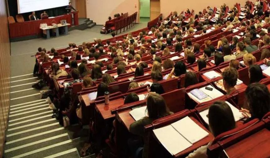 Üniversitelerde kağıt imza tarih oluyor! QR kodlu yoklama dönemi başlıyor