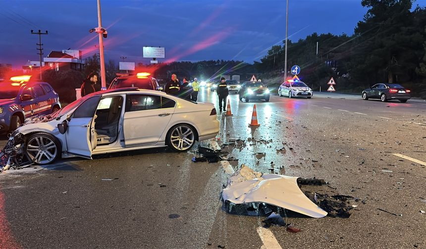 Çanakkale'de feci kaza! Biri ağır 5 yaralı