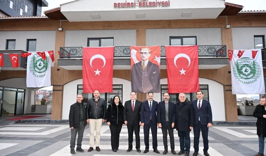 Manisa Büyükşehir’den Demirci’ye tarım ve sosyal destek hamlesi!