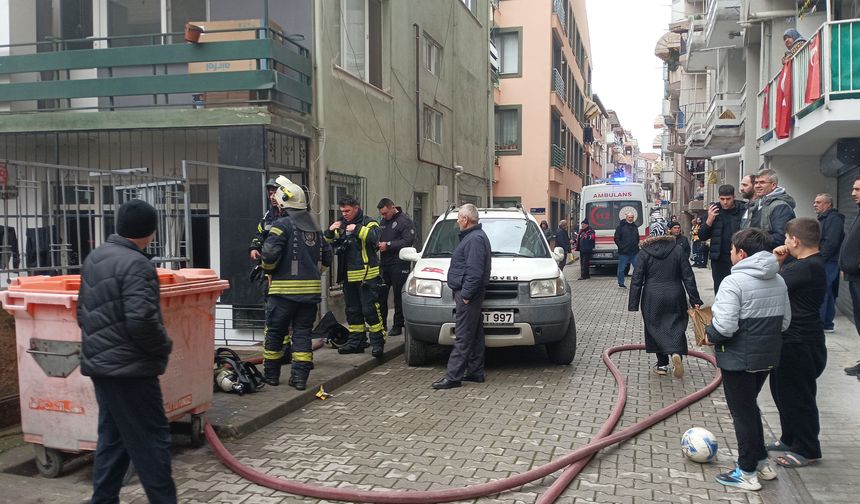 Tersane işçilerinin kaldığı evde yangın paniği