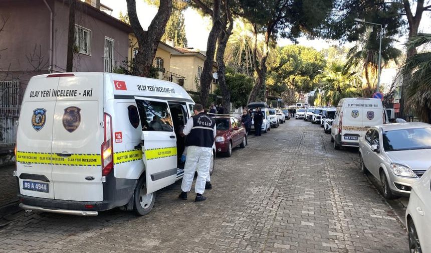 Bıçaklı saldırı: 80 yaşındaki çift evinde ölü bulundu!