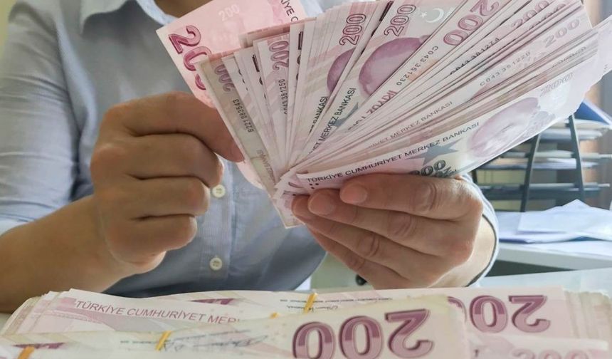 Üniversiteyi kazanan gençlere Balçova Belediyesi’nden nakit desteği