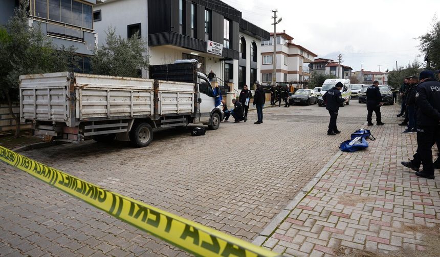 Gündüz vakti korkunç tablo! Kamyonda cansız beden bulundu
