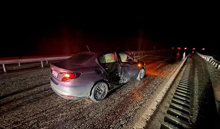 Manisa Kula’da yağışlı havada zincirleme kaza: 2 kişi yaralandı!