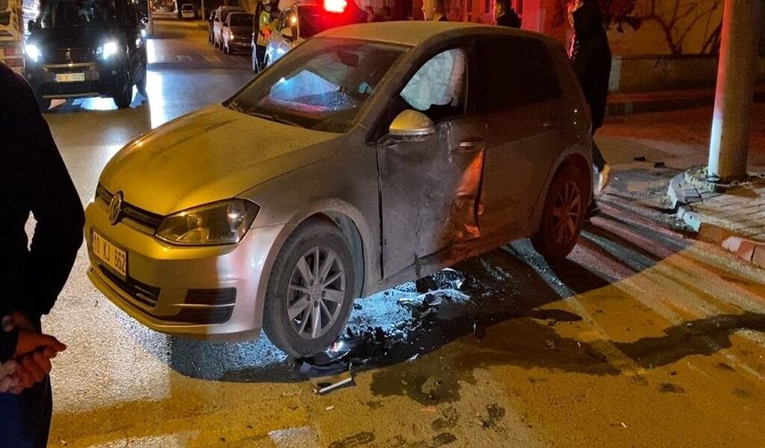 İnegöl’de zincirleme kaza: 3 araç birbirine girdi, 5 yaralı