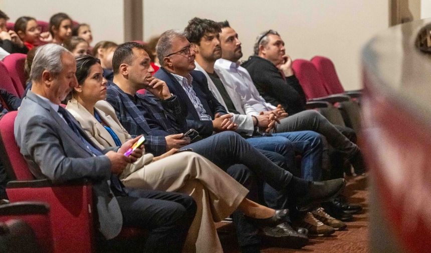 İzmir’de geleceğin nesillerine hayat kurtaran eğitim