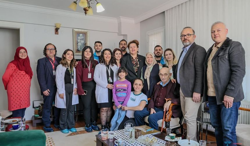 İzmir'de örnek proje: 80 yaş üstü vatandaşlara hastane konforu kendi evlerinde sunuluyor!