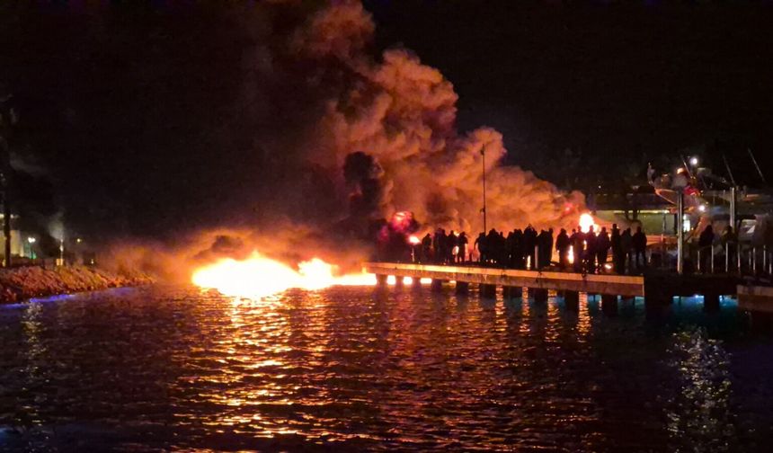 Muğla'da Bodrum Yalıkavak Marina’da korku dolu dakikalar: Patlamanın ardından alevler yatları sardı!