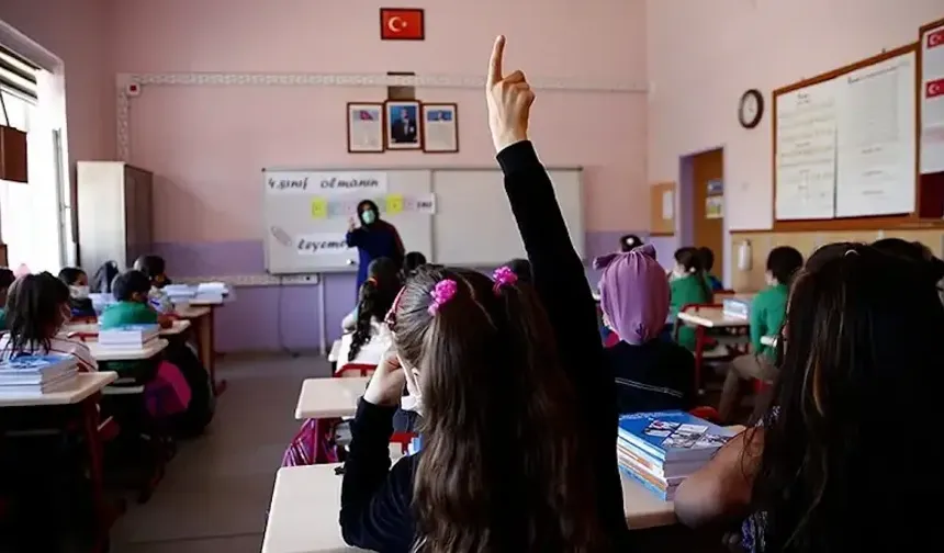 12 Haziran okullar tatil mi? Cuma günü okul yok mu, neden yok?
