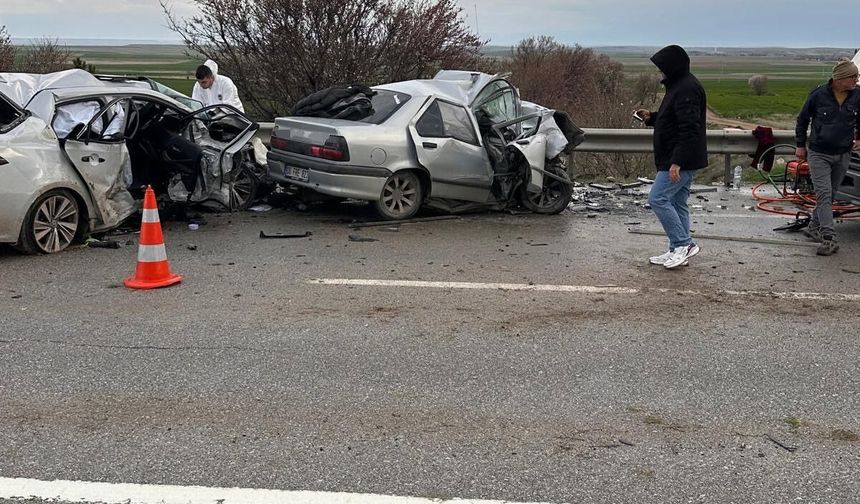 Eskişehir-Ankara yolunda feci kaza! 4 ölü, 2 yaralı
