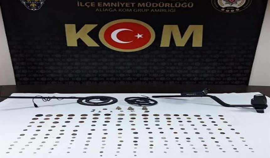 İzmir Kınık’ta tarihi eser operasyonu: 203 parça ele geçirildi