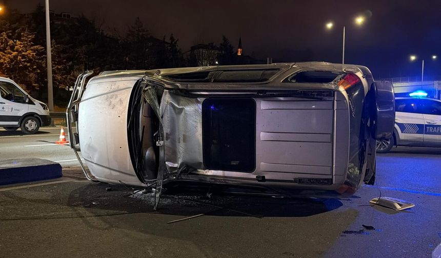 Kağıthane’de gece yarısı kaza: 1 kişi yaralandı