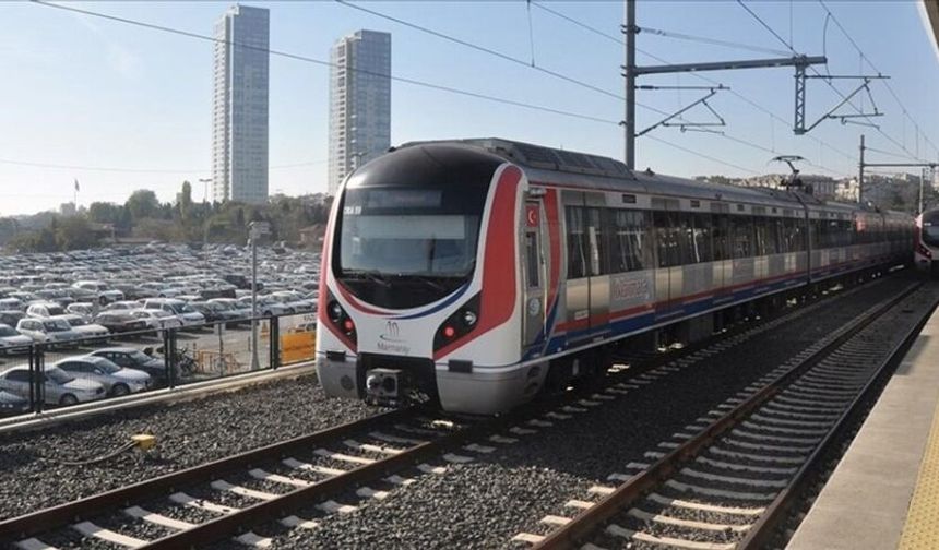 Marmaray'da intihar: Seferlerde aksama!