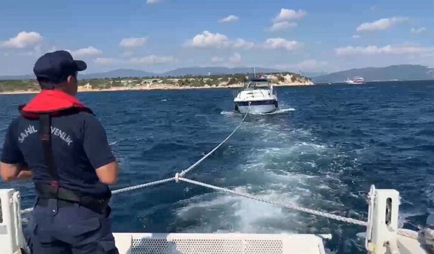 Didim açıklarında korku dolu anlar: Arızalanan teknedeki 4 kişi kurtarıldı