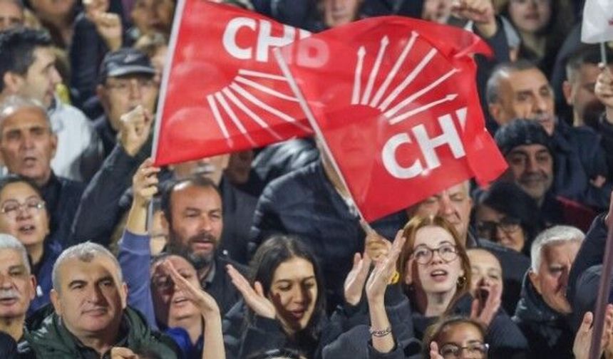 Burcu Köksal'ın açtığı kapıdan başka kimler geçer? CHP'yi yakından tanıyan isme göre sırada 11 isim daha var