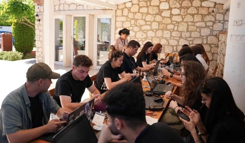 Çeşme’nin geleceği genç tasarımcılara emanet