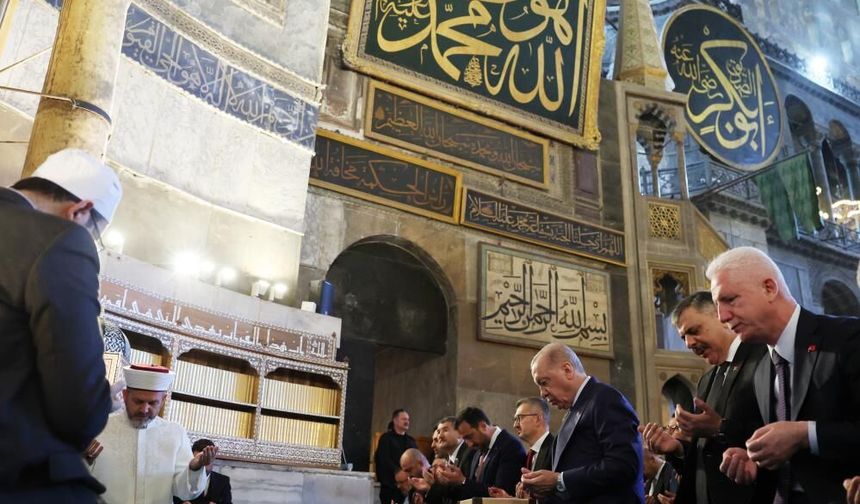 Erdoğan Ayasofya’da cuma namazı kıldı