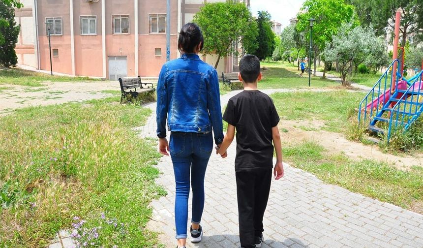 Manisa’da 12 yaşındaki çocuk şiddet iddiasıyla koruma altına alındı!
