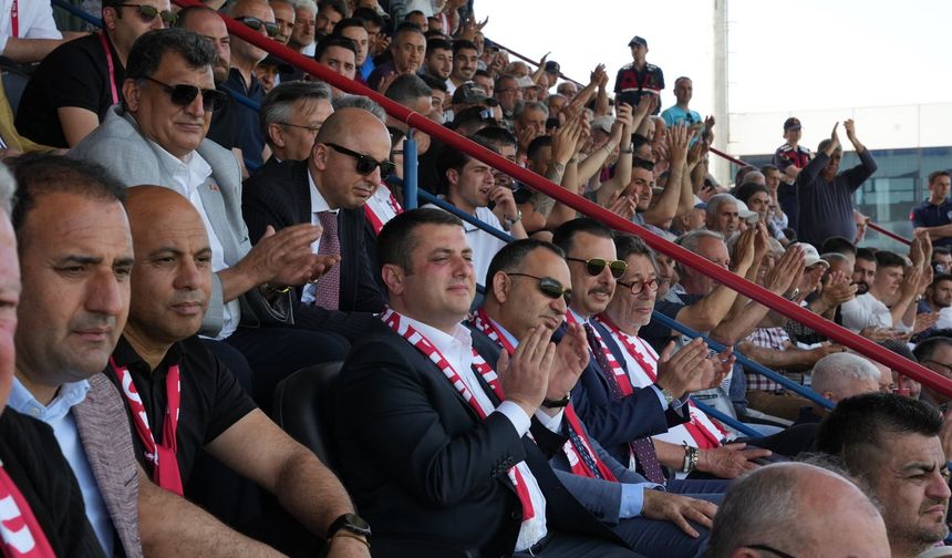 Başkan Demir'den Torbalıspor paylaşımı: "Bekle bizi 3. Lig, TORKOS geliyor!"