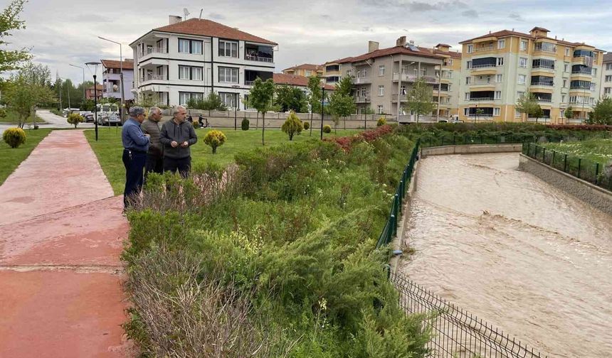 Yağmur bereketi geldi: Tam 25 yıl sonra yeniden coştu