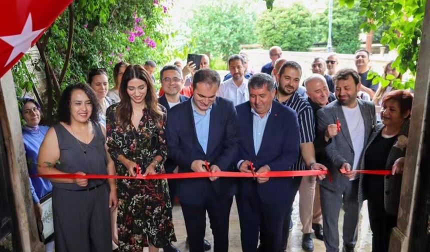 Bayındır’da yıl sonu sergisi yoğun ilgi gördü!