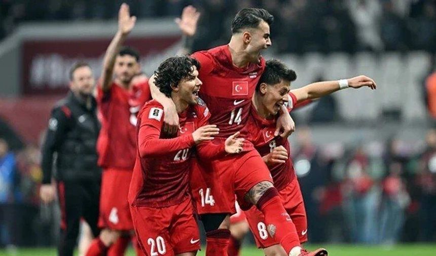 Dünya Kupası heyecanı başladı! Bizim çocuklar sahnede!