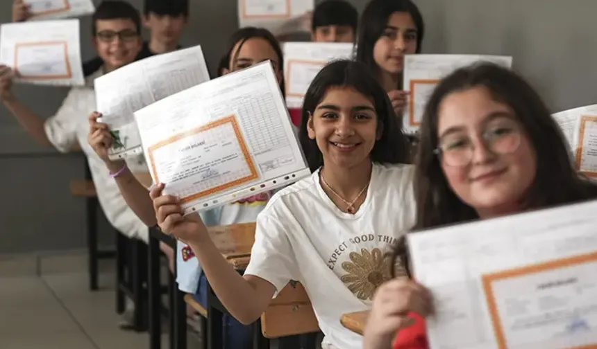 Ortaokulda öğrencilere diploma veriliyor mu? 8. sınıfta diploma var mı?