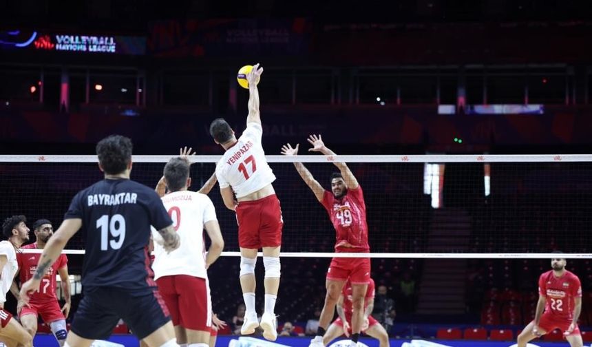 Tarihi zafer! Filenin Efeleri ilk kez VNL'de çeyrek finalde