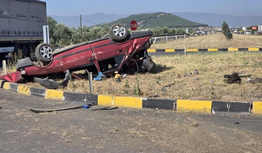 İzmir'de direksiyon başında bir anlık hata kazaya neden oldu!