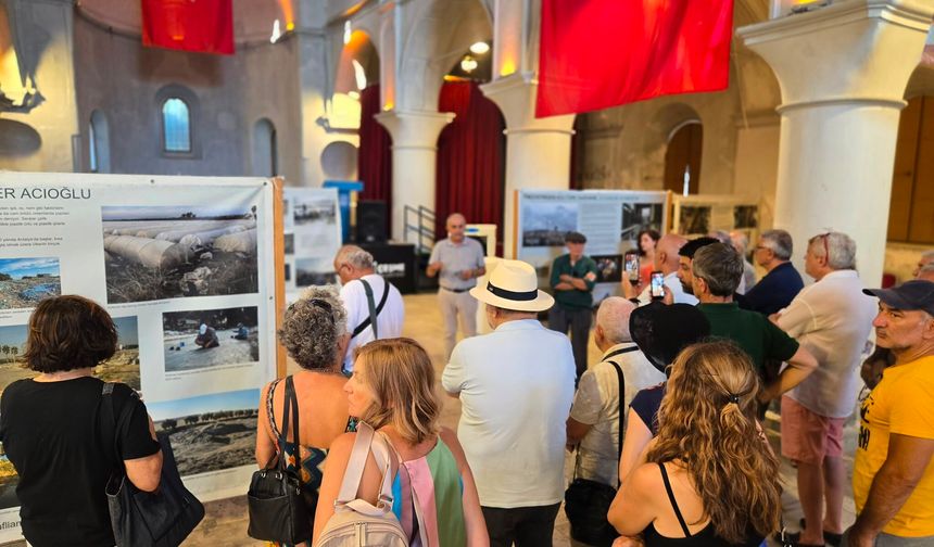 Fotoğraflı Antroposen Hikayeler  sergisi Çeşme'de açıldı