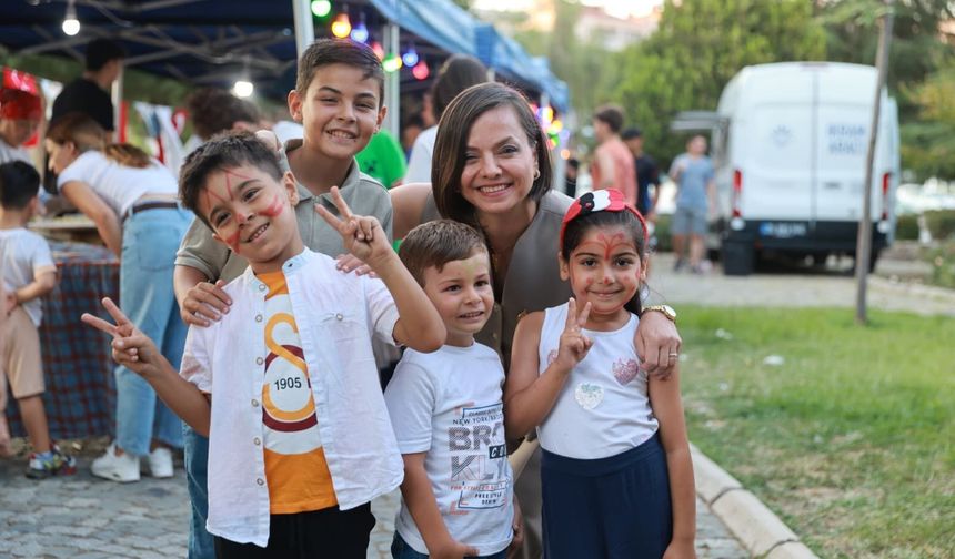 Karabağlar'da ''Neşeli Sokak, Mutlu Çocuklar Şenliği'' 3. sezonuyla başladı!