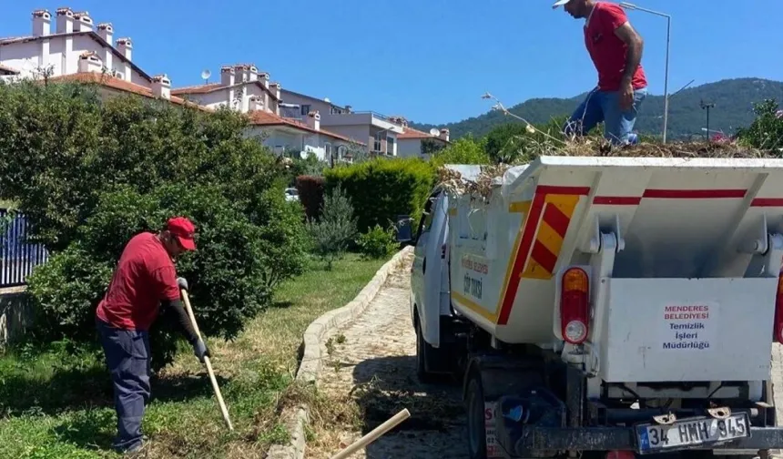 Menderes Belediyesi sahil bölgesinde atık mesaisini artırdı!