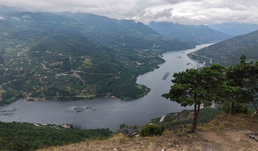 Görenler Norveç fiyortlarına benzetiyor! İşte Karadeniz'in keşfedilmeyi bekleyen saklı cenneti...