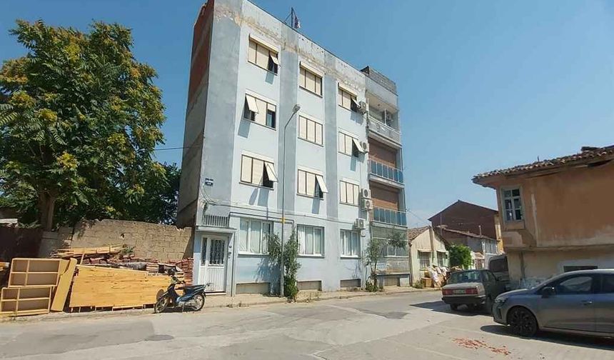 Ödemiş'teki bıçaklı kavgada yeni detaylar ortaya çıktı: 31 yaşındaki zanlı tutuklandı