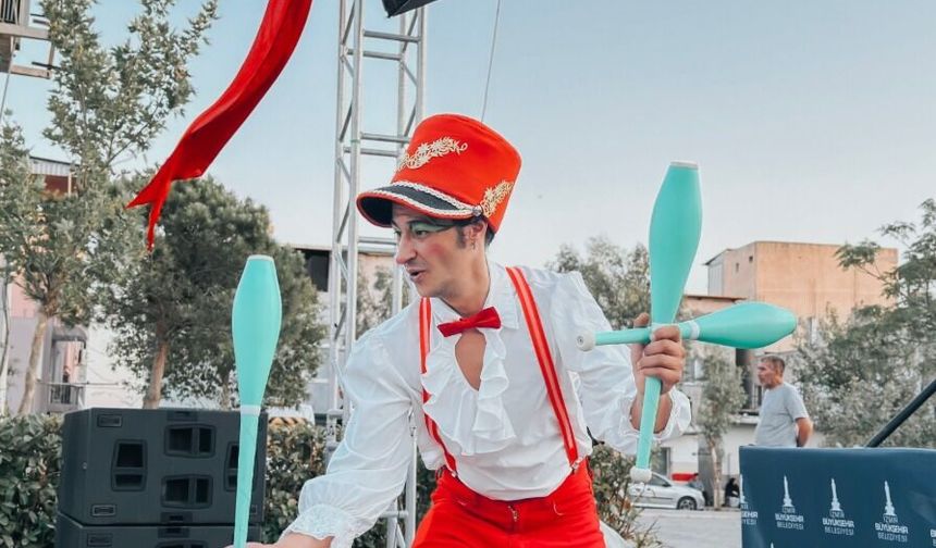 Sihirbazlar, konserler ve spor alanları... İzmir'in 23 noktasında şenlikler olacak