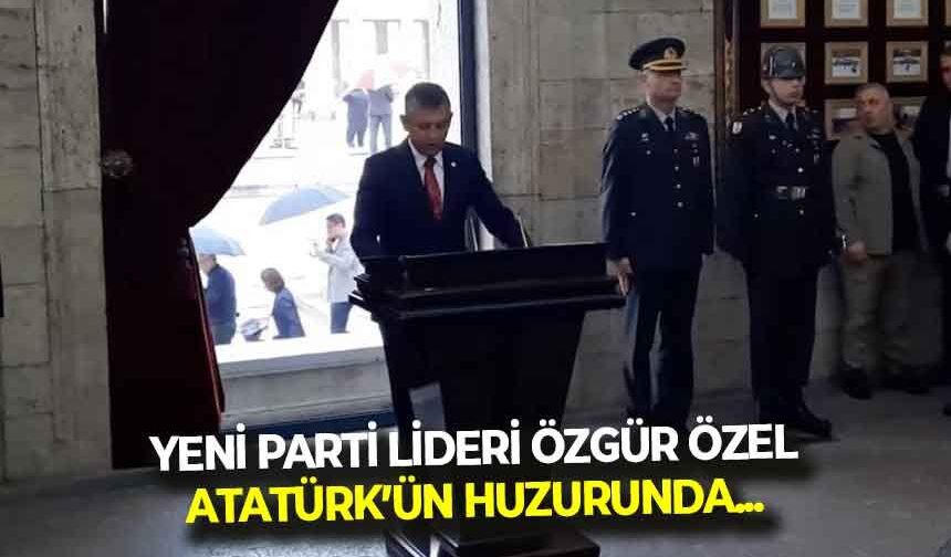 Yeni Parti lideri Özgür Özel, Atatürk'ün huzurunda... Anı defterinde hangi mesajlar yer aldı?