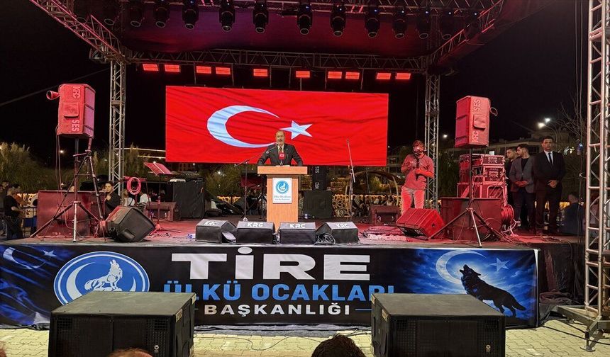 Ülkü Ocakları Tire’de sahaya çıktı: 12 çocuk için şölen