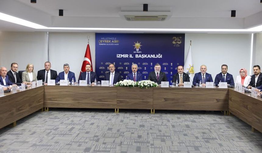 Bakan Uraloğlu, AK Parti ilçe başkanlarıyla buluştu