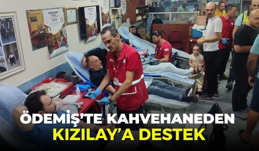 Ödemiş’te kahvehaneden Kızılay’a destek