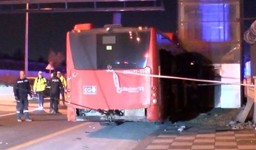 Ankara’da EGO otobüsü üst geçide çarptı: 24 kişi yaralandı