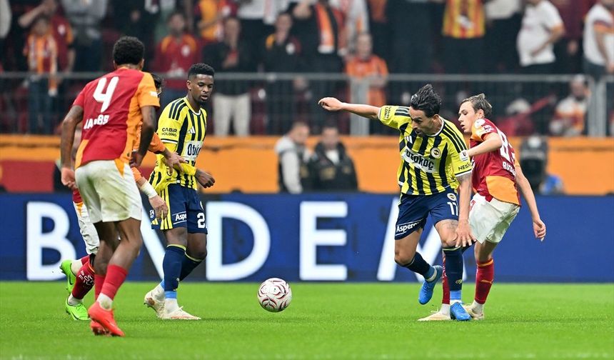 Derbide skor değişti! Fenerbahçe farkı 1'e indirdi